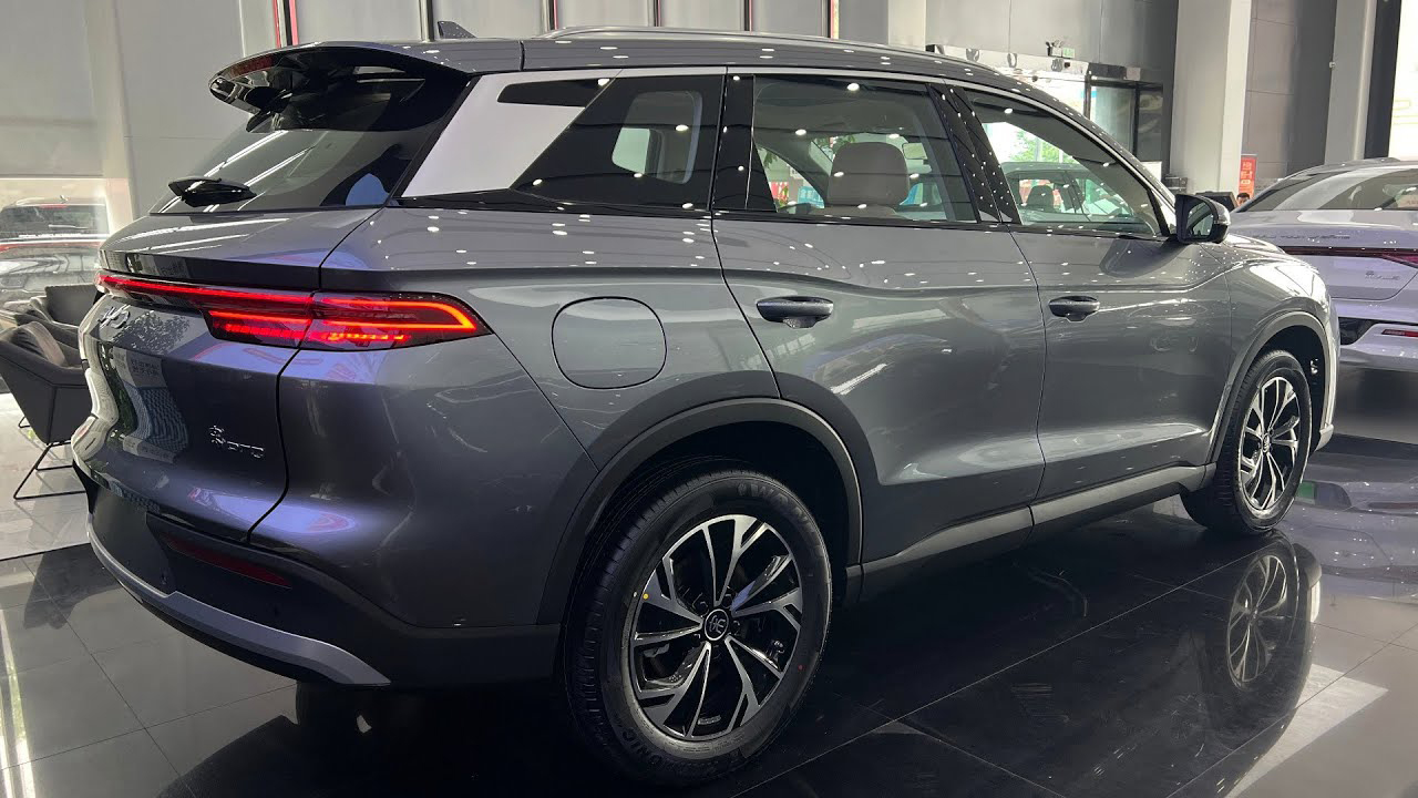 SUV Canggih Bisa Jalan Pakai Listrik Saja Dan Punya Kabin Sangat Luas BYD Song Pro