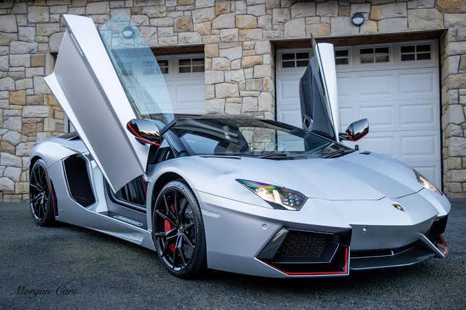 Menjaga Esensi, Aventador Pirelli Edition sebagai Simbol Kebanggaan Teknik Italia