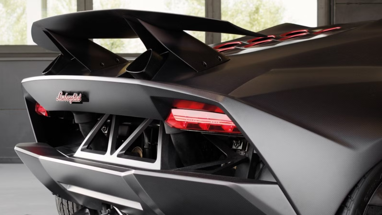 Simfoni Performa, Mengapa Lamborghini 2026 Adalah Maestro Sejati di Aspal Dunia