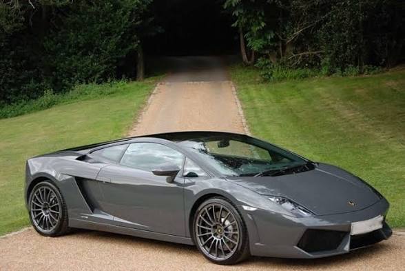 Pesona Interior Lamborghini Gallardo LP560 4 Bicolore sebagai Ruang Ekspresi