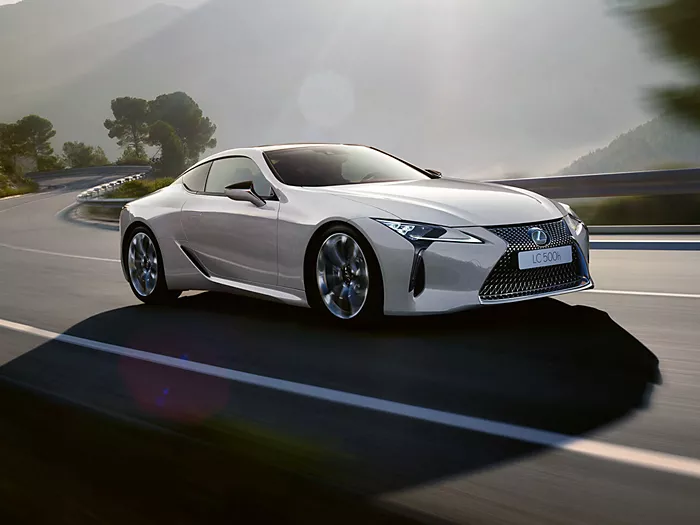 Si Ahli Dalam Hal Ketenangan, Mengapa Kabin Lexus Adalah Tempat Pemulihan Mental Terbaik di Jalan Raya