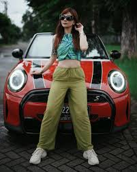 Mini Cooper untuk Wanita: Mobil Stylish atau Cuma Ikut Tren? Ini Faktanya!