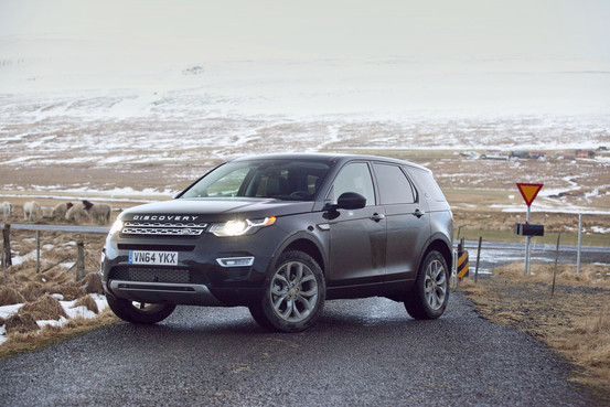 Test Drive Land Rover Discovery Sport 2015: Setir EPAS Akurat Siap Ajak Liburan 7 Seater Keluarga