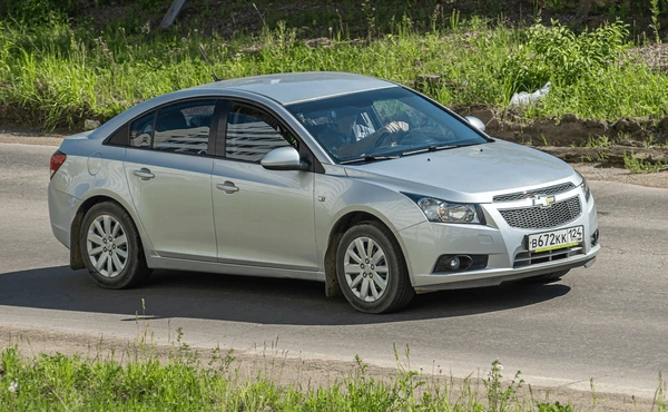 Chevrolet Cruze: Sedan Modern dengan Performa Stabil dan Kenyamanan Kelas Atas