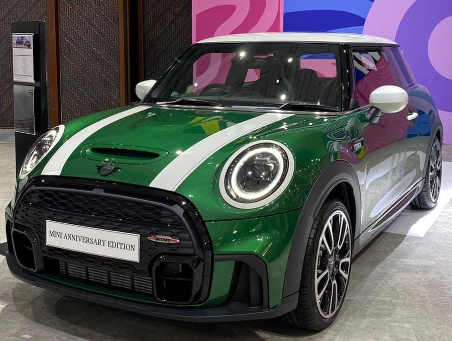 MINI Cooper Anniversary Edition Hadir Sebagai Simbol Perjalanan Legendaris MINI