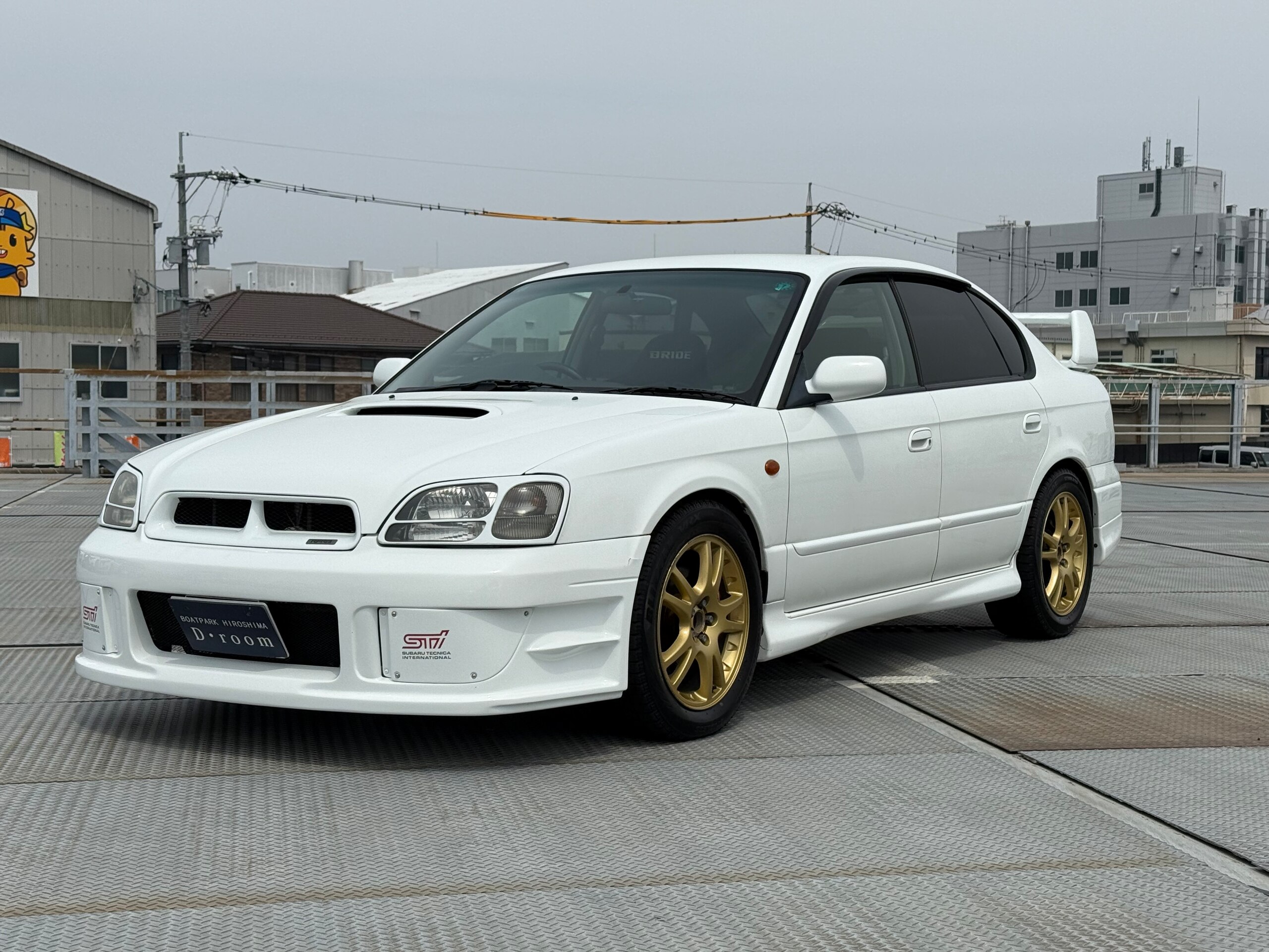 Subaru Legacy B4: Jati Diri Sports Sedan Murni yang Menantang Dominasi Eropa