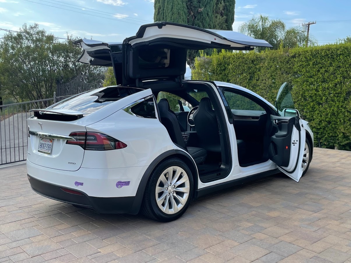 Menakar Ketahanan Elektrokimia, Rahasia Durabilitas Baterai 100 kWh Tesla Model X 100D di Iklim Tropis